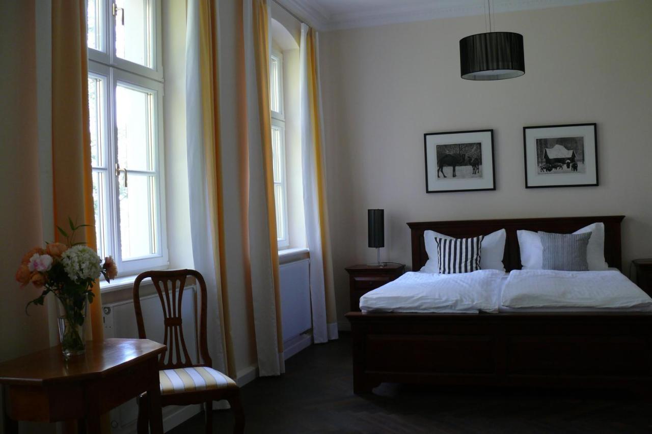 Herrenhaus Roeddelin Templin Extérieur photo